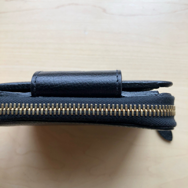 ★新品★イルビゾンテ 二つ折り財布 コンパクト 黒 牛革 レザー イタリア製 ★新品★イルビゾンテ 二つ折り財布 コンパクト 黒 牛革 レザー イタリア製