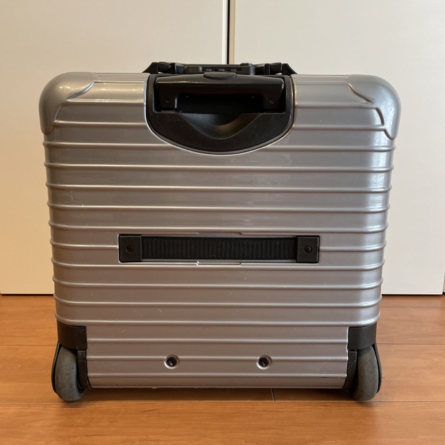 RIMOWA(リモワ)のRIMOWA 機内持ち込みサイズ レディースのバッグ(スーツケース/キャリーバッグ)の商品写真