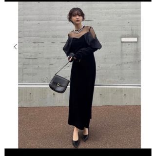 美品☆ameri vintageリラックスオフショルダードレス