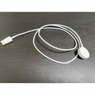 アップルウォッチ(Apple Watch)の［純正品］アップルウォッチ　磁気充電ケーブル(バッテリー/充電器)