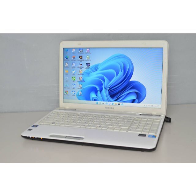 東芝 dynabook T350/E36BW 大容量HDD640GB