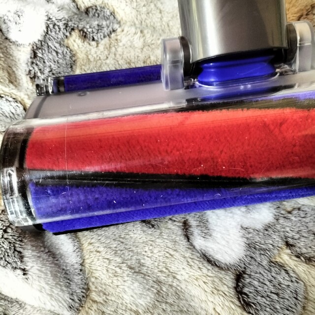 Dyson(ダイソン)のダイソン V11 SV14 ソフトローラークリーナーヘッド スマホ/家電/カメラの生活家電(掃除機)の商品写真