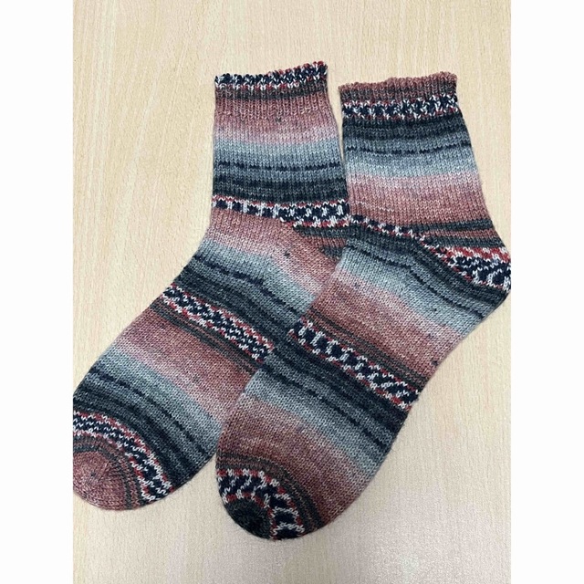 オパール毛糸の手編み靴下　② ハンドメイドのファッション小物(レッグウェア)の商品写真