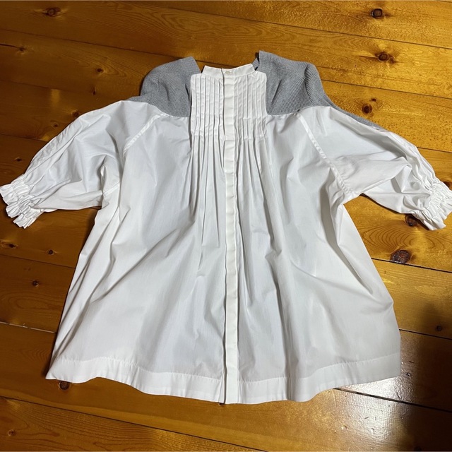 sacai(サカイ)のサカイ　バッグプリーツ　ニット　ドッキングシャツ レディースのトップス(シャツ/ブラウス(長袖/七分))の商品写真