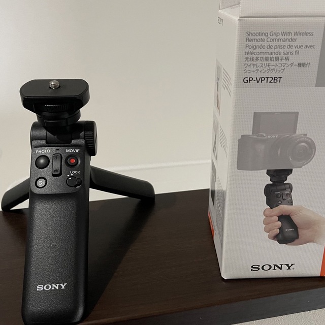 SONY(ソニー)のSony リモコン付きグリップ GP-VPT2BT ソニー ゴム劣化有り スマホ/家電/カメラのカメラ(その他)の商品写真