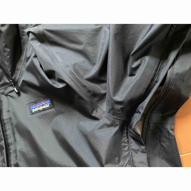 patagonia(パタゴニア)のpatagonia パタゴニア トレントシェル 3Lジャケット　ブラック M メンズのジャケット/アウター(ナイロンジャケット)の商品写真