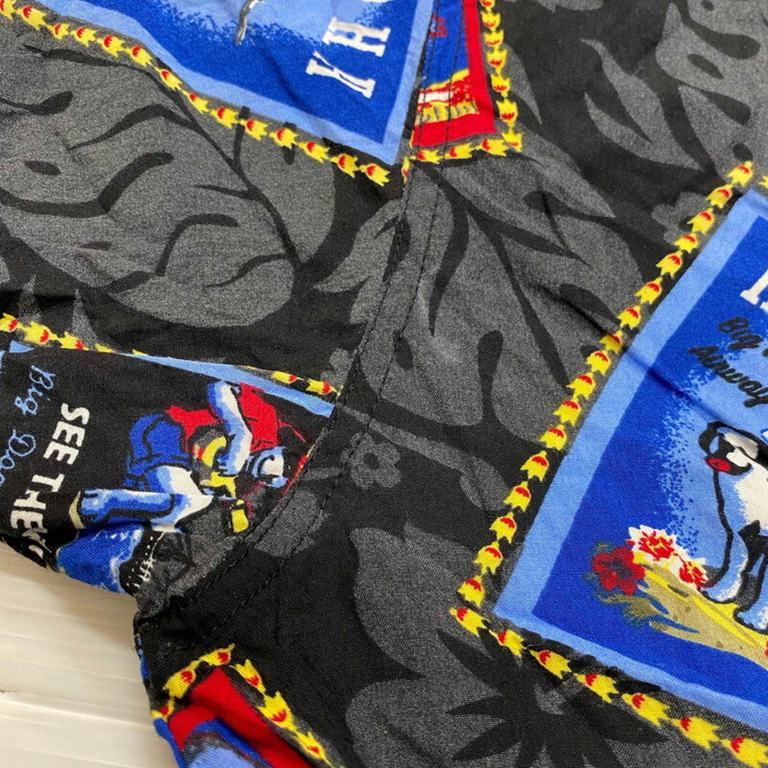 ビッグドッグス BIG DOGS アロハシャツ レーヨン ハイビスカス 総柄 半袖 サイズ：XL ブラック×ブルー×イエロー×レッド 【中古】 メンズのトップス(シャツ)の商品写真