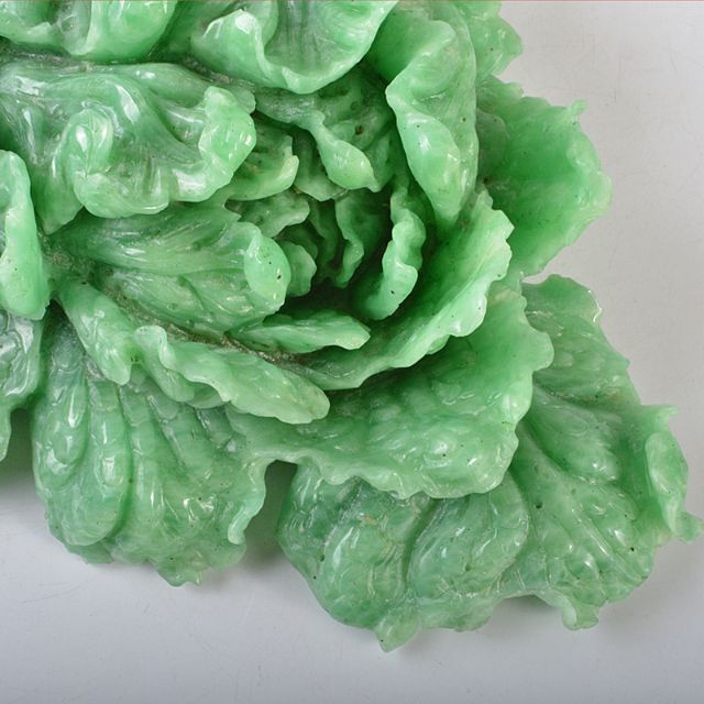 中国 玉石翡翠彫刻 白菜に昆虫 置物 重さ約4.25kg D R5490Bの