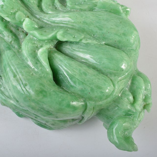 中国 玉石翡翠彫刻 白菜に昆虫 置物 重さ約4.25kg D R5490Bの 中国 玉石翡翠彫刻 白菜に昆虫 置物 重さ約4.25kg D R5490Bの