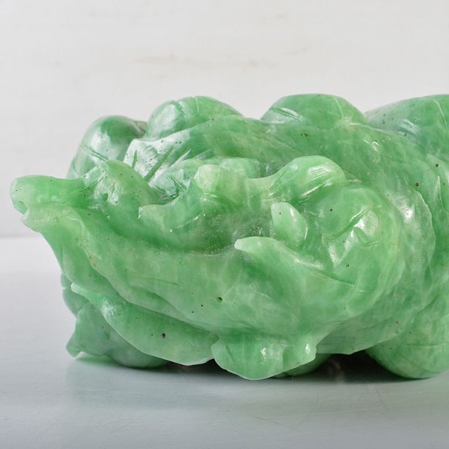 中国 玉石翡翠彫刻 白菜に昆虫 置物 重さ約4.25kg D R5490Bの 中国 玉石翡翠彫刻 白菜に昆虫 置物 重さ約4.25kg D R5490Bの