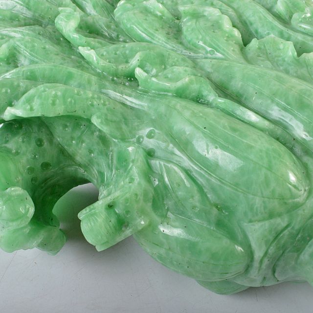 中国 玉石翡翠彫刻 白菜に昆虫 置物 重さ約4.25kg D R5490Bの 中国 玉石翡翠彫刻 白菜に昆虫 置物 重さ約4.25kg D R5490Bの