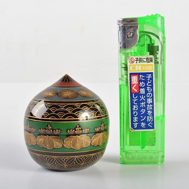 茶道具 輪島塗 前志芸男作 沈金独楽文様 宝珠香合 共布共箱 M R5498-