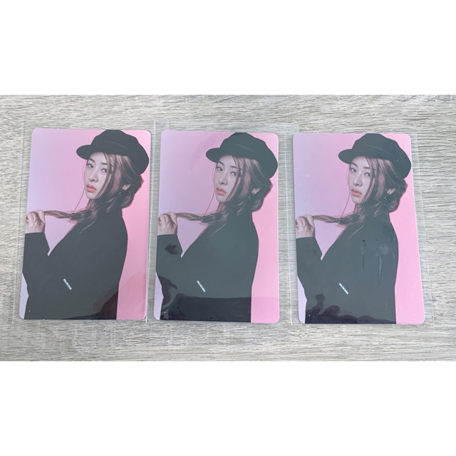 【バラ売り可】LE SSERAFIM ユンジン トレカ エンタメ/ホビーのCD(K-POP/アジア)の商品写真