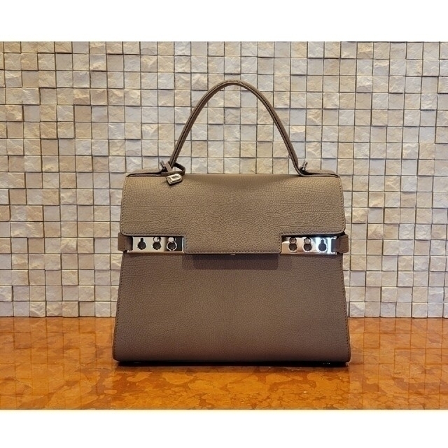 DELVAUX デルヴォー タンペート MM クリスピーカーフ バッグ エルメス DELVAUX デルヴォー タンペート MM クリスピーカーフ バッグ エルメス