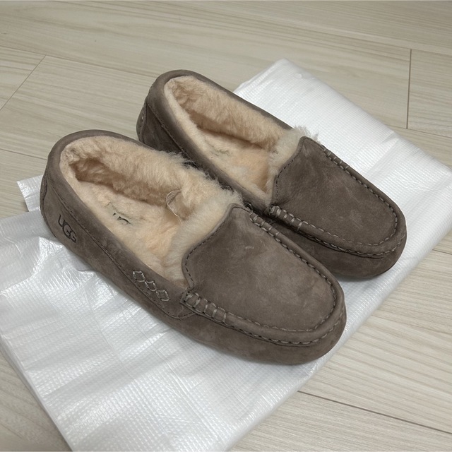 UGG スリッポン Ansley 24.0