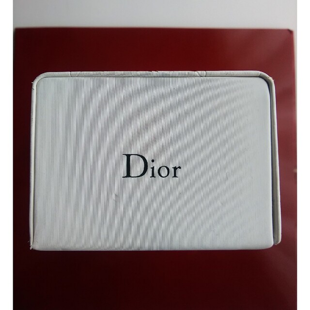 Dior(ディオール)のDior 空き箱 おしゃれ 美品 インテリア/住まい/日用品の収納家具(ケース/ボックス)の商品写真