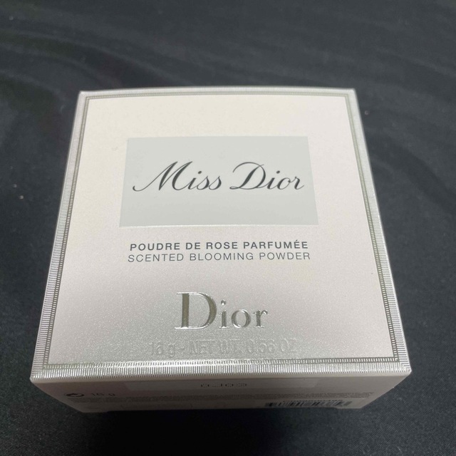 Christian Dior(クリスチャンディオール)の「新品未使用」ミス ディオール ブルーミング ボディ パウダー 16g コスメ/美容のボディケア(ボディパウダー)の商品写真