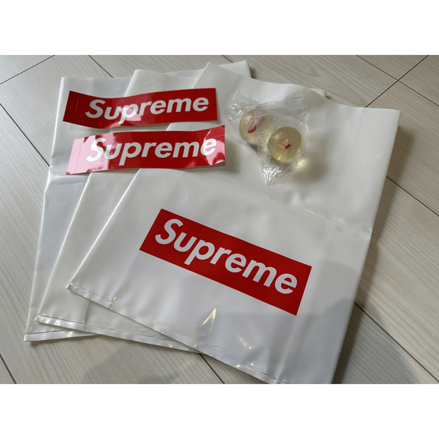 supreme シュプリーム ノベルティセット