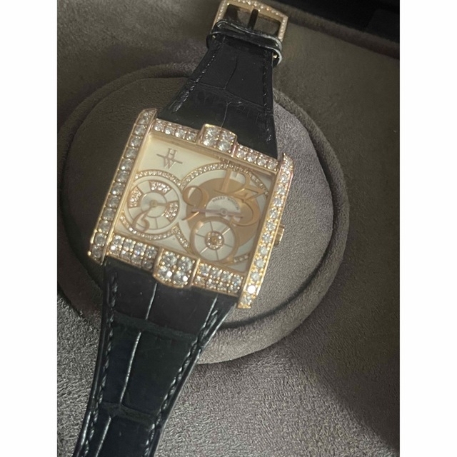 HARRY WINSTON - ハリーウィンストンアベニュースクエア