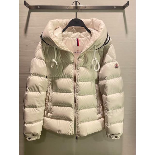 素晴らしい価格 MONCLER モンクレールダウンcardere AW2022 ホワイト サイズ1 ダウンジャケット 