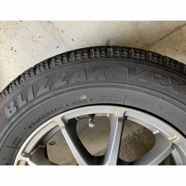 スタッドレスタイヤ４本セット ブリヂストンブリザックVRX 195/65R15