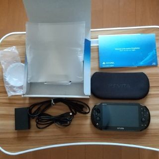 SONY PlayStationVITA 本体  PCH-2000 ZA11(携帯用ゲーム機本体)