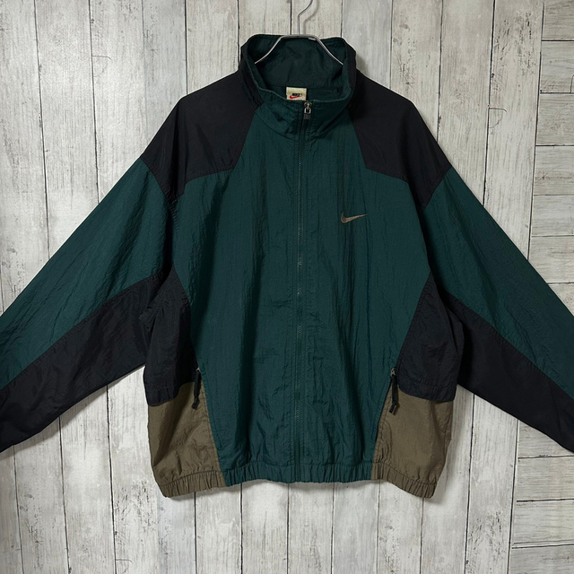 NIKE ナイキ ナイロンジャケット XL 刺繍ロゴ バックロゴ 90s
