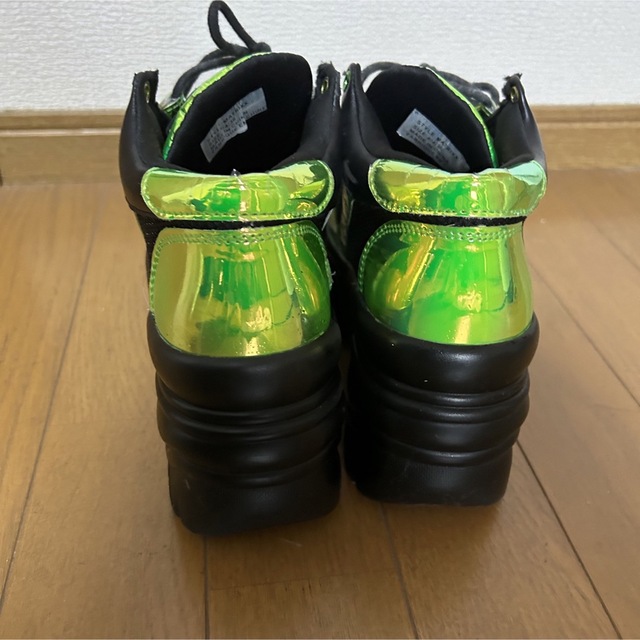 YRU(ワイアールユー)のYRU 厚底　スニーカー レディースの靴/シューズ(スニーカー)の商品写真