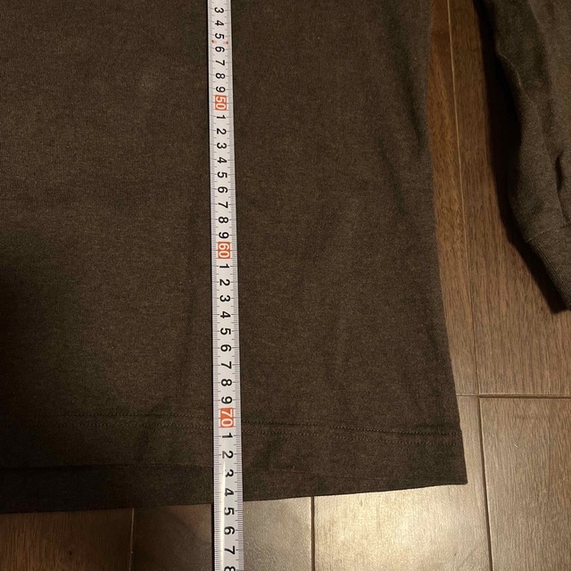 UNIQLO(ユニクロ)の24様専用　UNIQLO U クルーネックT  長袖  39ダークブラウン L メンズのトップス(Tシャツ/カットソー(七分/長袖))の商品写真