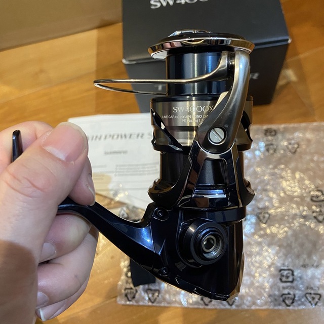 SHIMANO(シマノ)の美品21 シマノ ツインパワーsw 4000XG      #1135 スポーツ/アウトドアのフィッシング(リール)の商品写真