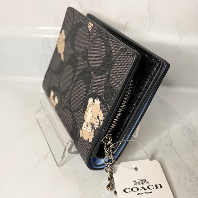 COACH(コーチ)のCOACH シグネチャー ハッピー ドッグ 子犬 二つ折り財布 レディースのファッション小物(財布)の商品写真