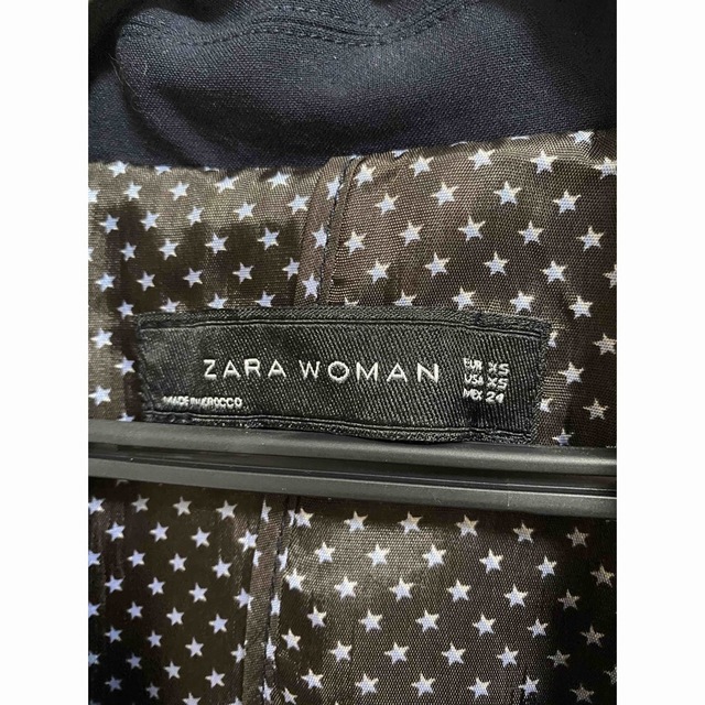 ZARA(ザラ)の最終処分セール❣️ZARA パフスリーブ　ジャケット　ネイビー レディースのジャケット/アウター(テーラードジャケット)の商品写真