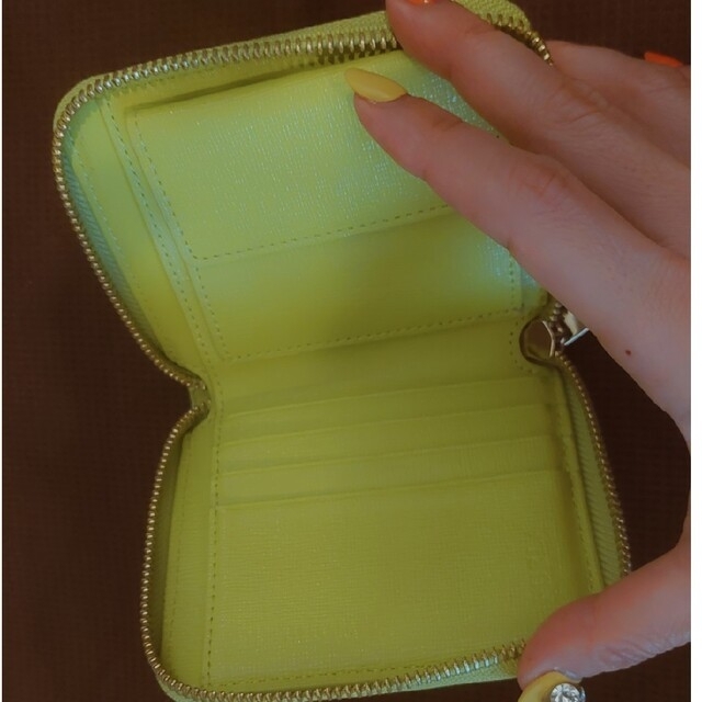 Furla(フルラ)の【RU19様専用】FURLA🎀二つ折り財布 レディースのファッション小物(財布)の商品写真