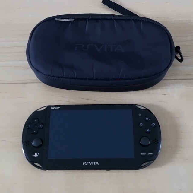 エンタメ/ホビーPS Vita PCH-2000   ブラック 32GBメモカ付き