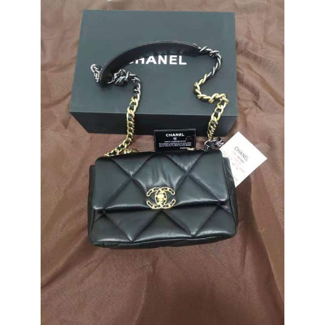 人気商品の CHANEL - 最終値下げCHANEL 19 ラージ フラップ バッグ