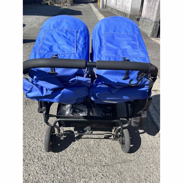 AIRBUGGY(エアバギー)のエアバギー　ココ　ダブル　Air Buggy COCO Double キッズ/ベビー/マタニティの外出/移動用品(ベビーカー/バギー)の商品写真