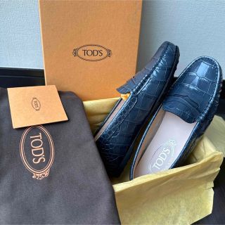 トッズ ローファー/革靴(レディース)の通販 900点以上 | TOD'Sの
