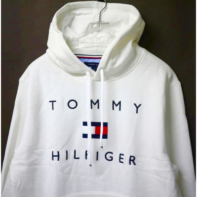 TOMMY HILFIGER(トミーヒルフィガー)のトミーヒルフィガー　スエットパーカーXS  刺繍ロゴ 新品未使用タグ付き レディースのトップス(パーカー)の商品写真