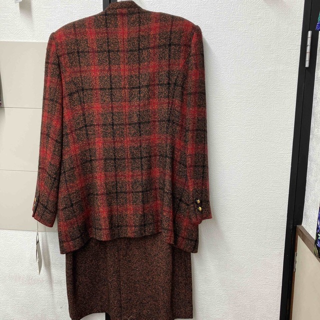 チェックジャケットのスーツ レディースのフォーマル/ドレス(スーツ)の商品写真