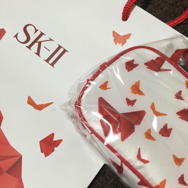 SK-II(エスケーツー)のSK-II●2016年クリスマスコフレ●ポーチセット●蝶 レディースのファッション小物(ポーチ)の商品写真