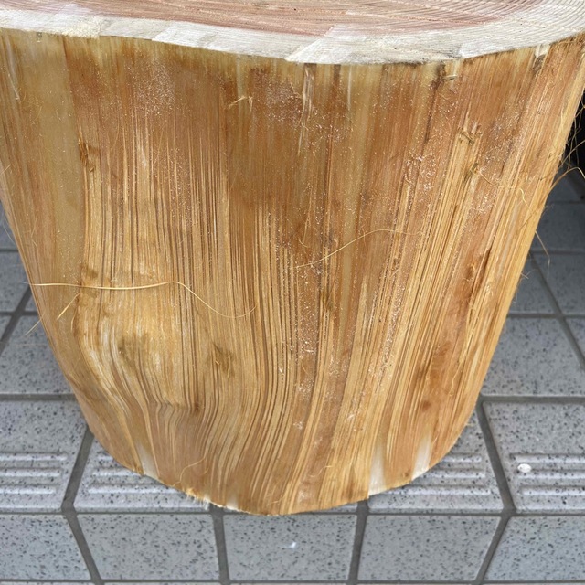 ヒノキ　丸太　椅子　テーブル　撒き割台