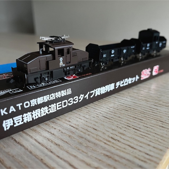 ★新品★ KATO 京都店限定　伊豆箱根鉄道　ED33タイプ貨物列車 チビ凸 エンタメ/ホビーのおもちゃ/ぬいぐるみ(鉄道模型)の商品写真