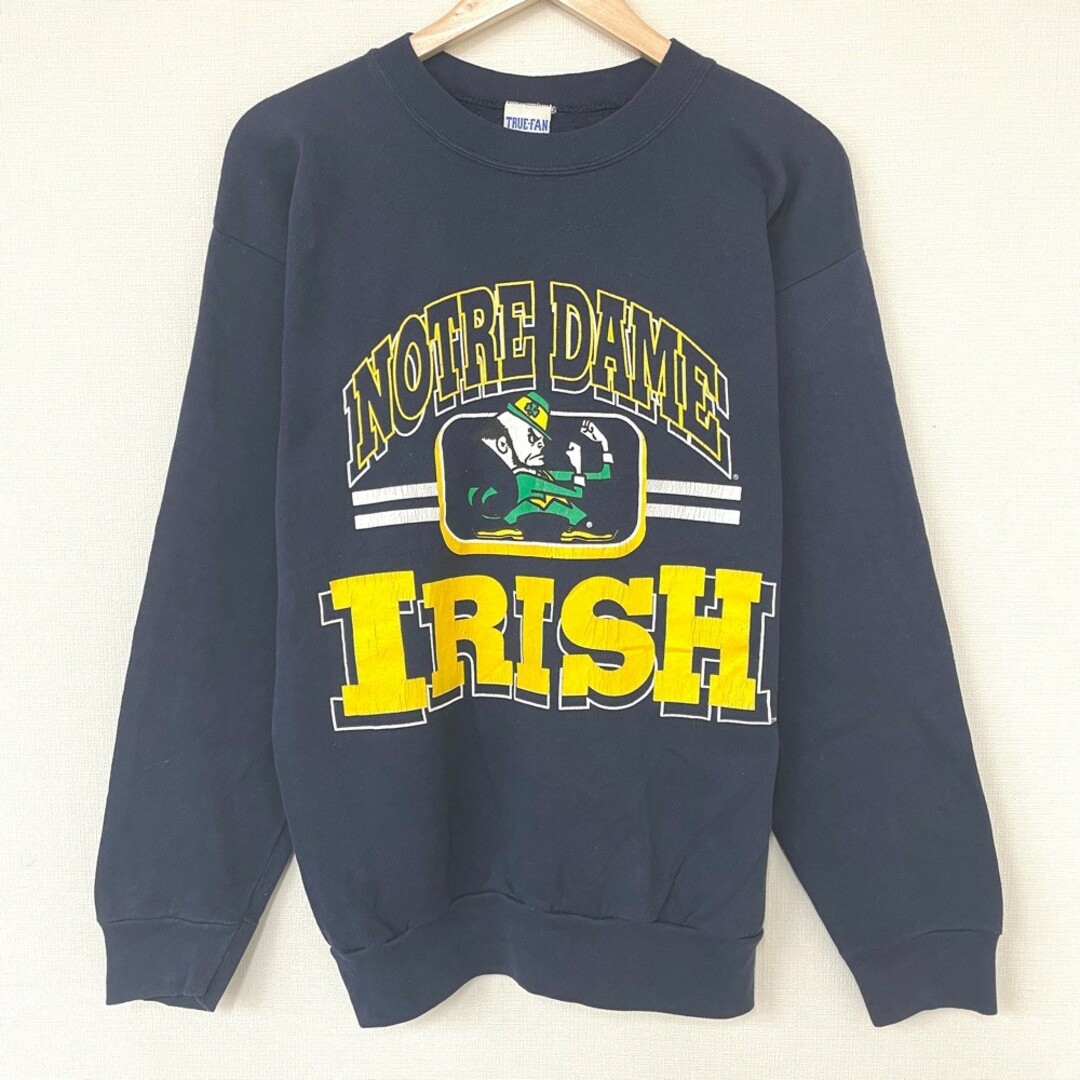 TRUE-FAN Notre Dame Fighting Irish ノートルダム ファイティング アイリッシュ スウェット シャツ プルオーバー トレーナー ロゴ プリント 長袖 サイズ：L ネイビー MADE IN U.S.A