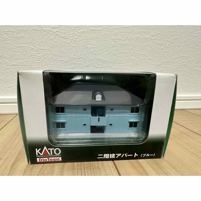KATO`(カトー)のKATO 二階建アパート　ブルー　ストラクチャー　カトー エンタメ/ホビーのおもちゃ/ぬいぐるみ(鉄道模型)の商品写真