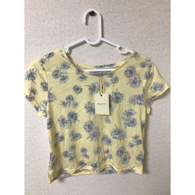 dazzlin(ダズリン)のダズリン　花柄Tシャツ レディースのトップス(Tシャツ(半袖/袖なし))の商品写真