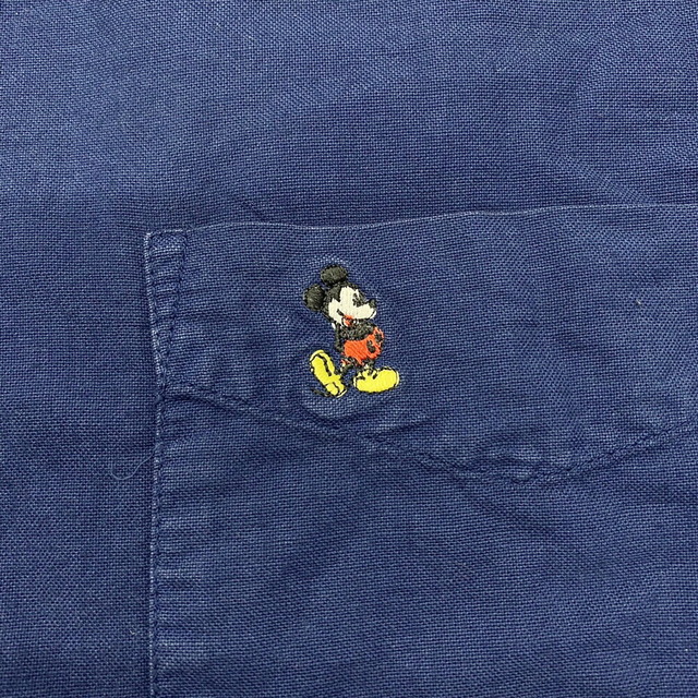 Disney(ディズニー)のディズニーオリジナルズ DISNEY originals ボタンダウン シャツ 半袖 ミッキーマウス ワンポイント 刺繍 MADE IN USA サイズ：XL ネイビー 【中古】 メンズのトップス(シャツ)の商品写真