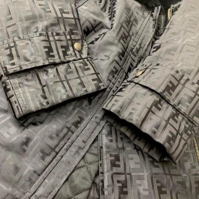 FENDI - FENDI フェンディ ロングコート リアルファー ズッカ柄 A