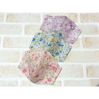 子供用☆ハンドメイドマスク　小花柄　リボン　33-15(外出用品)