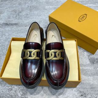 トッズ ローファー/革靴(レディース)の通販 900点以上 | TOD'Sの