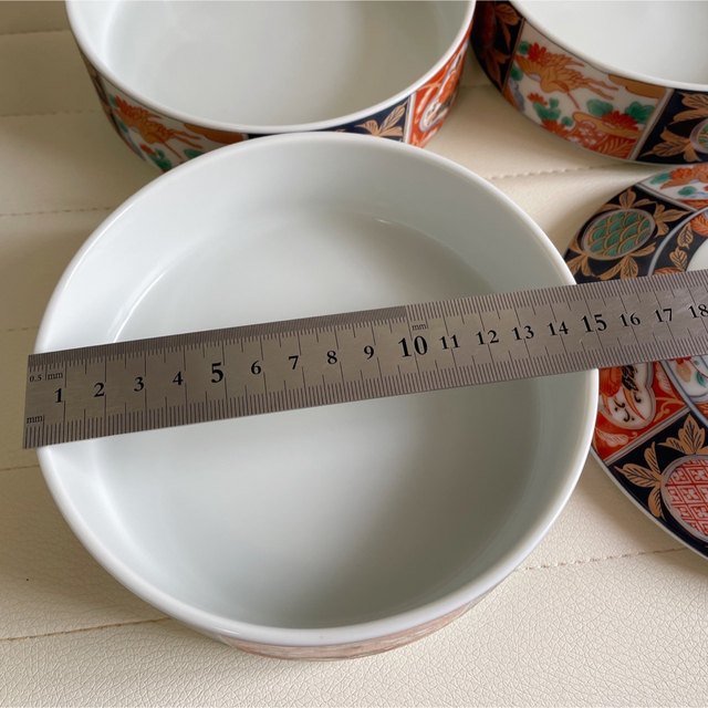 有田焼 愛陶 都錦 丸三段重 金彩古伊万里 染錦 おせち器 正月 色絵 重箱